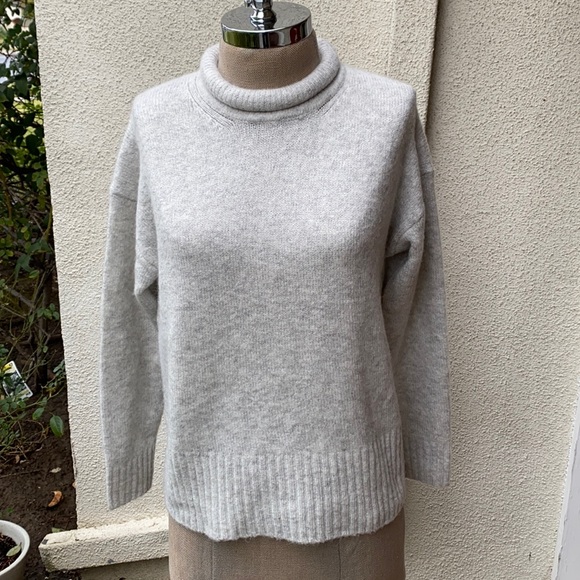 Madewell alpaca/wool blended with other material. Gorgeous stretchy sweater! - Picture 3 of 11